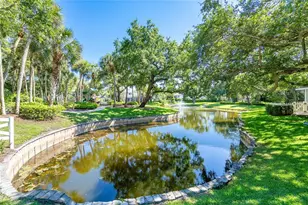 2855 Hampton Cir E, Delray Beach, FL 33445 - Photo 41