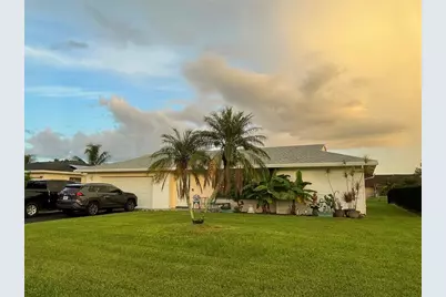 9208 NW 80th St, Tamarac, FL 33321 - Photo 1