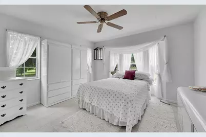 18392 N 48th Ave N, Loxahatchee, FL 33470 - Photo 17