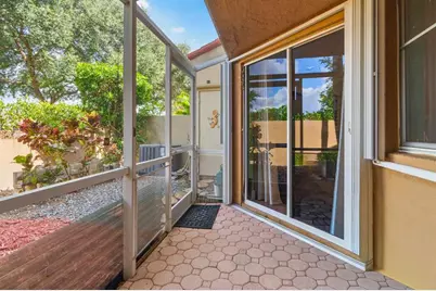 7907 NW 7th Ct, Plantation, FL 33324 - Photo 13