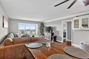 2202 S Cypress Bend Dr, Pompano Beach, FL 33069 - Photo 9