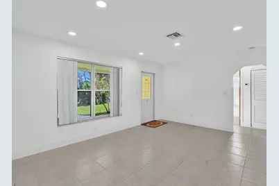 1700 SW 30th St, Fort Lauderdale, FL 33315 - Photo 9