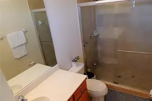 8915 W 35th Ave, Hialeah, FL 33018 - Photo 21