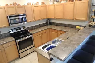 8915 W 35th Ave, Hialeah, FL 33018 - Photo 15