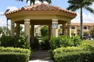 8915 W 35th Ave, Hialeah, FL 33018 - Photo 37