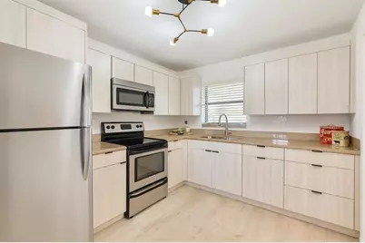 10442  Sunrise Lakes Blvd, Unit #111, Sunrise, FL 33322 - Photo 7