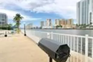 800 Parkview Dr, Hallandale Beach, FL 33009 - Photo 35