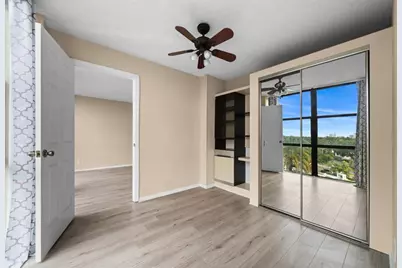 800  Parkview Dr, Unit #625, Hallandale Beach, FL 33009 - Photo 11