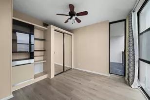 800 Parkview Dr, Hallandale Beach, FL 33009 - Photo 9