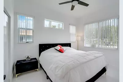 2962 NW 10th Ct, Fort Lauderdale, FL 33311 - Photo 17