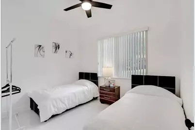 2962 NW 10th Ct, Fort Lauderdale, FL 33311 - Photo 21