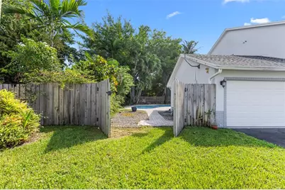 4770 SW 57th Ter, Davie, FL 33314 - Photo 11