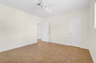 1658 NE 34th St, Oakland Park, FL 33334 - Photo 35