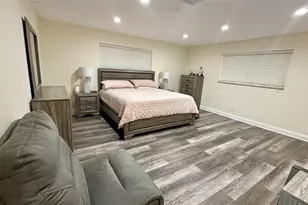 4751 NE 10, Oakland Park, FL 33334 - Photo 15