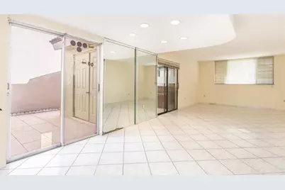 4281 W 10th Ct, Hialeah, FL 33012 - Photo 7