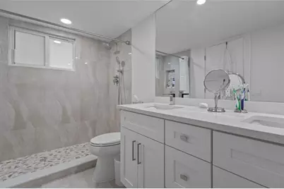 4301  Martinique Cir, Unit #M2, Coconut Creek, FL 33066 - Photo 9