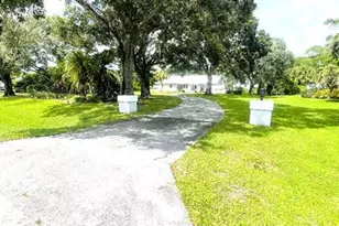 14183 Greentree Trail, Wellington, FL 33414 - Photo 3