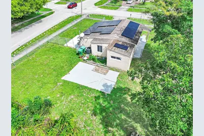 891 NW 34th Ter, Lauderhill, FL 33311 - Photo 3