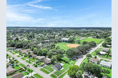 891 NW 34th Ter, Lauderhill, FL 33311 - Photo 31