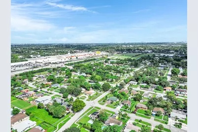 891 NW 34th Ter, Lauderhill, FL 33311 - Photo 37