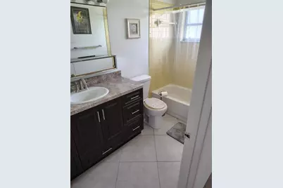 5245 NW 3rd St, Unit #D, Delray Beach, FL 33445 - Photo 11