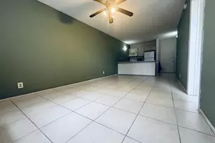 2401 Riverside Dr, Coral Springs, FL 33065 - Photo 9