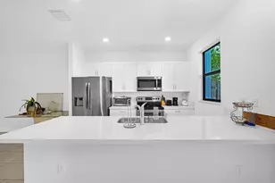 1901 SW 5th Ct, Fort Lauderdale, FL 33312 - Photo 5