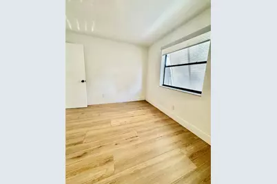 11245 NW 14th Ct, Pembroke Pines, FL 33026 - Photo 13