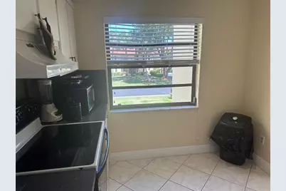 21218  Lago Cir, Unit #7H, Boca Raton, FL 33433 - Photo 15