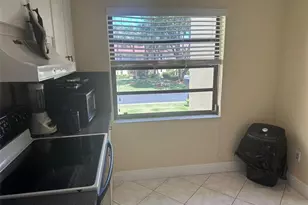 21218 Lago Cir, Boca Raton, FL 33433 - Photo 15