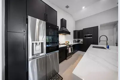 239 W Seaview Dr, Duck Key, FL 33050 - Photo 15