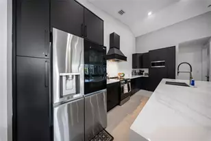 239 W Seaview Dr, Duck Key, FL 33050 - Photo 15