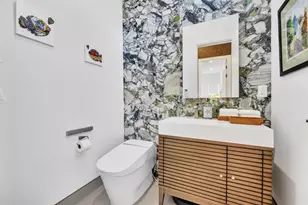 300 NE 21st Ct, Wilton Manors, FL 33305 - Photo 21