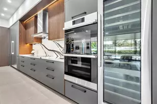 300 NE 21st Ct, Wilton Manors, FL 33305 - Photo 15