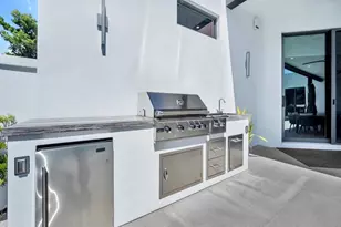 300 NE 21st Ct, Wilton Manors, FL 33305 - Photo 41