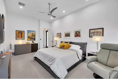 300 NE 21st Ct, Wilton Manors, FL 33305 - Photo 31