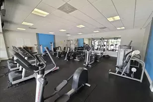 3625 N Country Club Dr Unit, Miami, FL 33180 - Photo 27