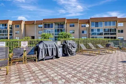 8901  Sunrise Lakes Blvd, Unit #307, Sunrise, FL 33322 - Photo 13