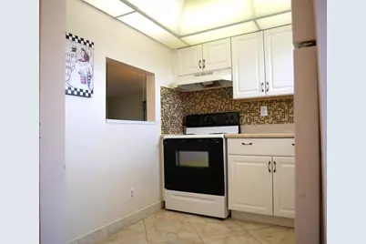 8901  Sunrise Lakes Blvd, Unit #307, Sunrise, FL 33322 - Photo 5