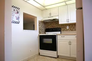 8901 Sunrise Lakes Blvd, Sunrise, FL 33322 - Photo 5