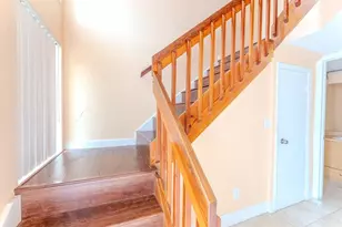 626 NE 195th St, Miami, FL 33179 - Photo 11