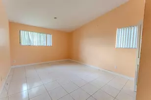 626 NE 195th St, Miami, FL 33179 - Photo 15