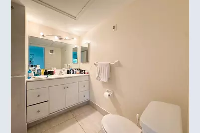 136 NE 19th Ct, Unit #216F, Wilton Manors, FL 33305 - Photo 5