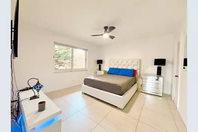 136 NE 19th Ct, Unit #216F, Wilton Manors, FL 33305 - Photo 1