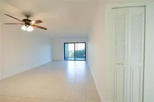 9233 SW 8th St, Boca Raton, FL 33428 - Photo 5