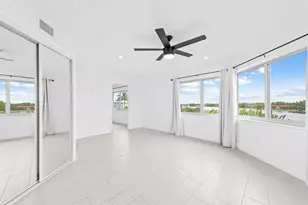 877 NE 195th St, Miami, FL 33179 - Photo 19