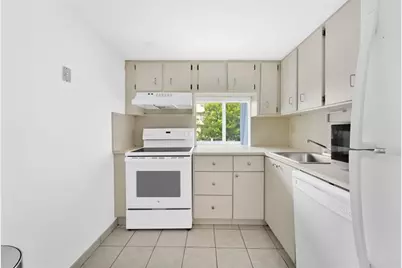 250  180th Dr, Unit #206, Sunny Isles Beach, FL 33160 - Photo 9