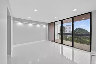 2400 Presidential Way, West Palm Beach, FL 33401 - Photo 9