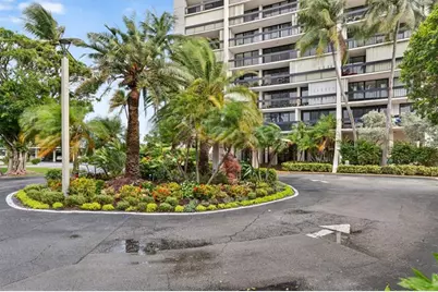 2400  Presidential Way, Unit #505, West Palm Beach, FL 33401 - Photo 1