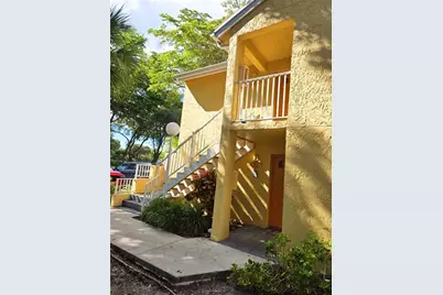 922  Coral Club Dr, Unit #922, Coral Springs, FL 33071 - Photo 3